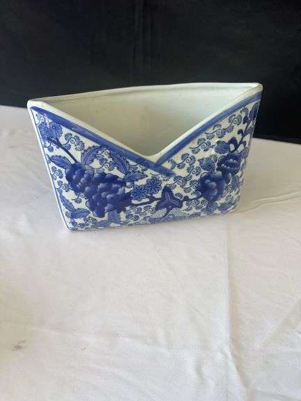 Cake Stand, Salad Dish, Envelope Dish, (2) Reed Diffuser