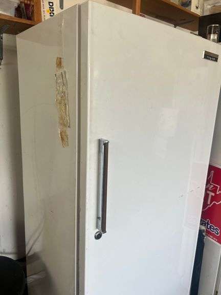 Hotpoint Upright Deep Freezer