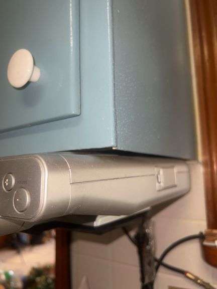 Electric DVD Player and Fold-Down Screen