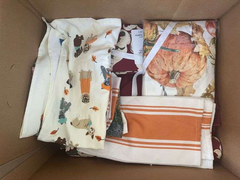 Box of misc. Placemats, Napkins and Ect.