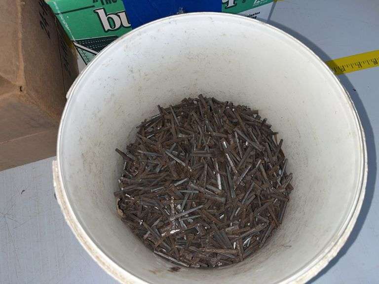 Roof Tacks, Box Nails, Regular Nails