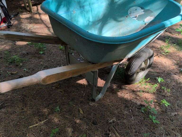 Two-wheel wheelbarrow