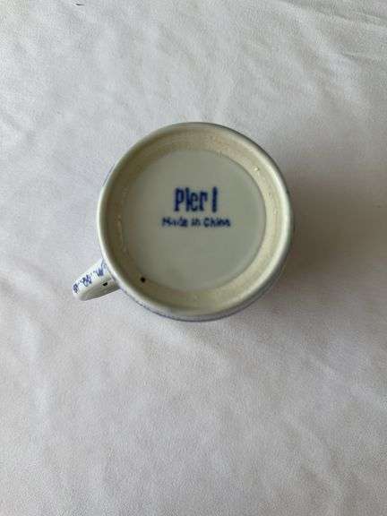 (6) Blue and White Patterned Cups