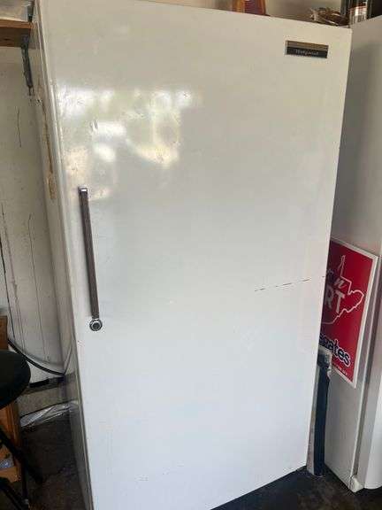 Hotpoint Upright Deep Freezer