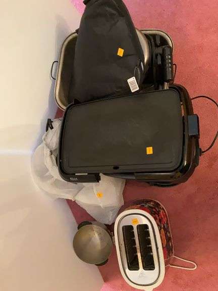 Toaster, Electric Roaster, Warming Dishes, Other Kitchen Items