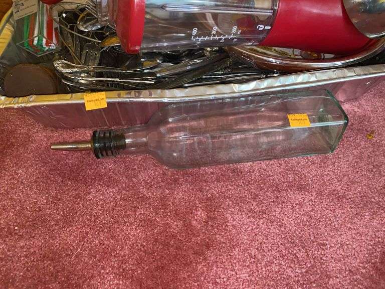 Assortment of Kitchen Utensils