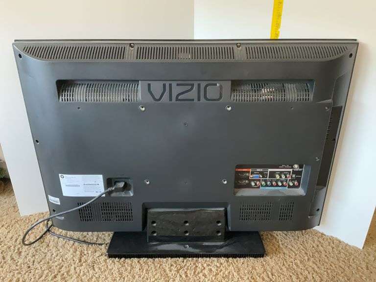 Vizio 32” Flatscreen Television