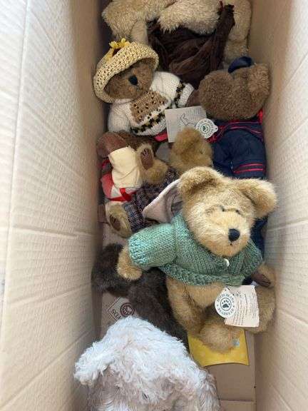 Assortment of Boyd’s Bears