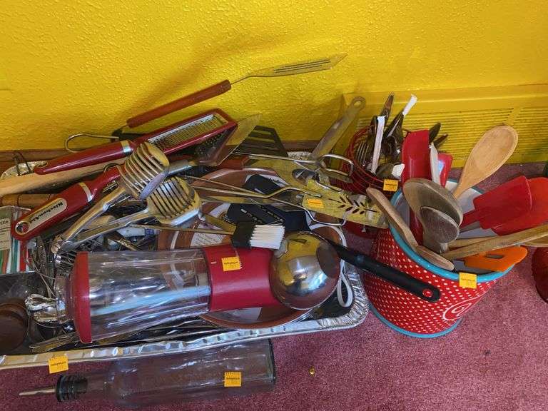 Assortment of Kitchen Utensils