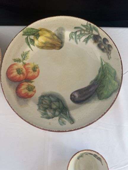 Williams Sonoma Dishware. (6) Bowls, (2) Serving Dishes, and Small Bowl