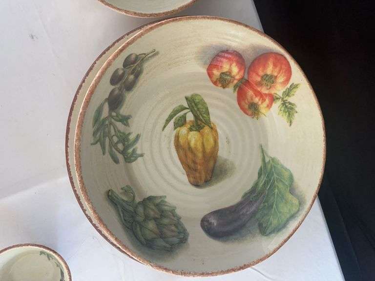 Williams Sonoma Dishware. (6) Bowls, (2) Serving Dishes, and Small Bowl