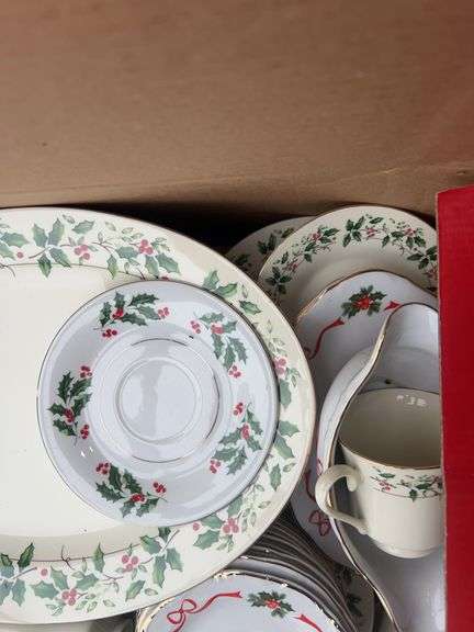 Celebrate the Season Holiday Traditions 45pc Dinnerware Set