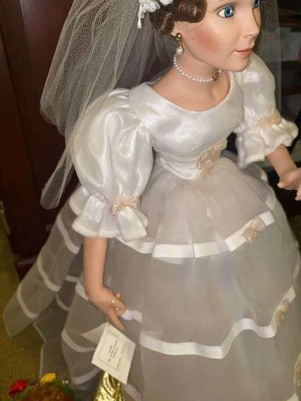 Seymour Mann Connoisseur Collection Christmas Angel Porcelain Doll, Ashton Drake 1999 Bridal Porcela