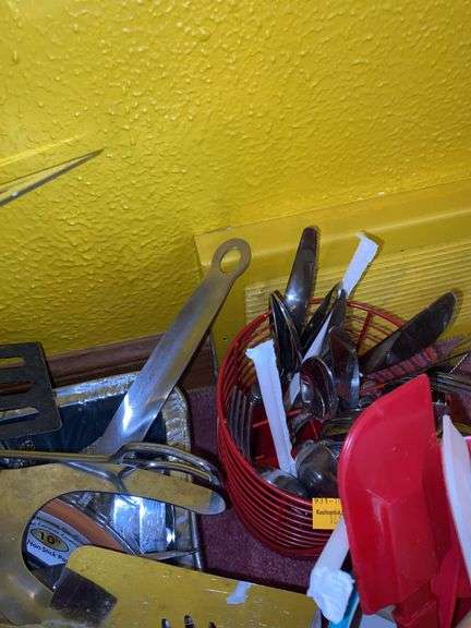 Assortment of Kitchen Utensils