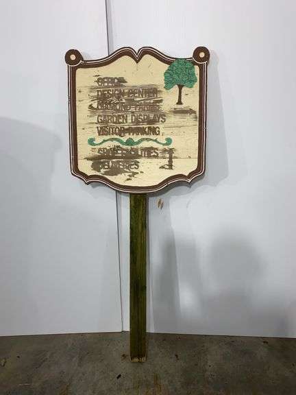 Garden Displays Visitor Parking , Wooden Sign