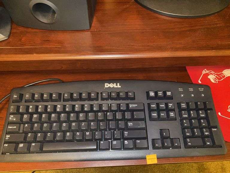 Dell Desktop Computer, Keyboard, Speakers