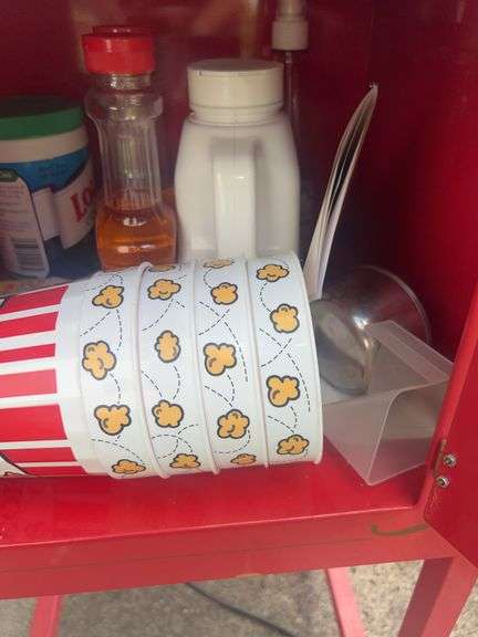 Old Fashioned Movie Time Popcorn Machine