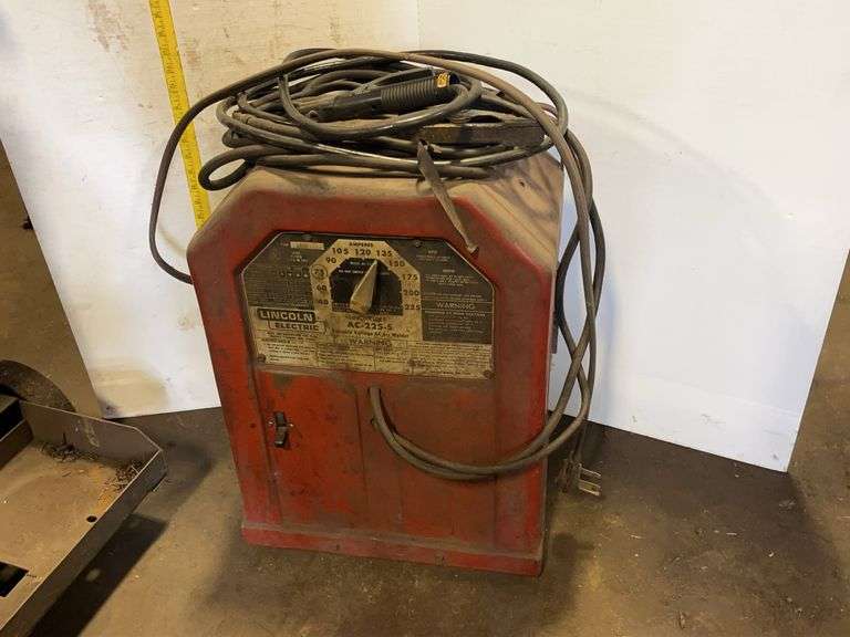 Lincoln AC-225-S Welder