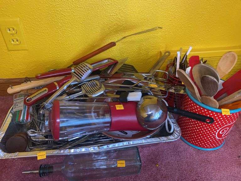 Assortment of Kitchen Utensils