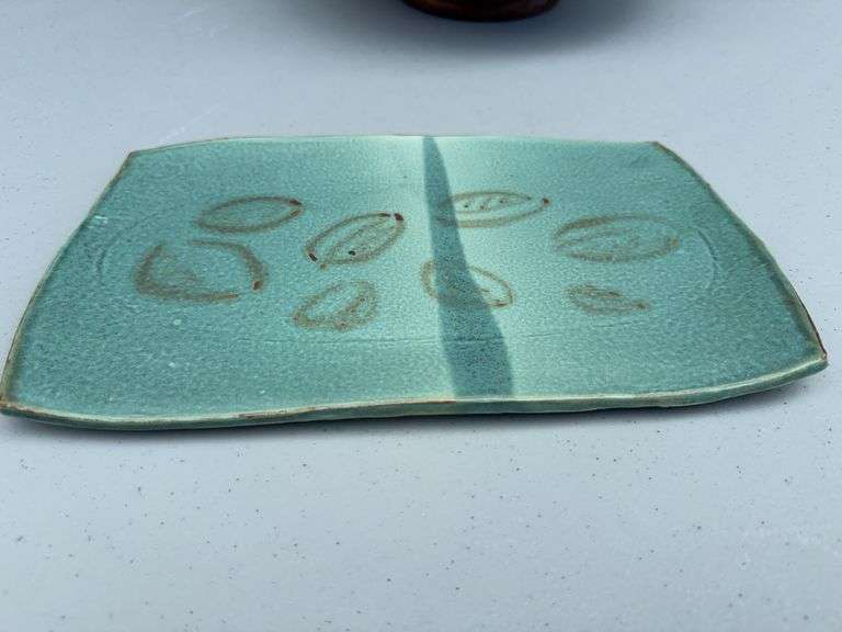 Simply Designz Bowls, Plater and other misc.