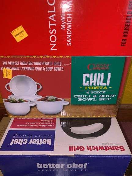 Nostalgia MyMini Sandwich Maker, Cuisine Company 4pc Chili & Soup Bowl Set, Better Chef Sandwich Gri