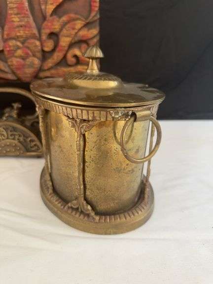 Lamp, and (6) Pieces of Decor