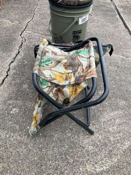 Cabelas 5 Gallon Bucket Swivel Seat, Camouflage Folding Seat, Camouflage Cooler with Thermos