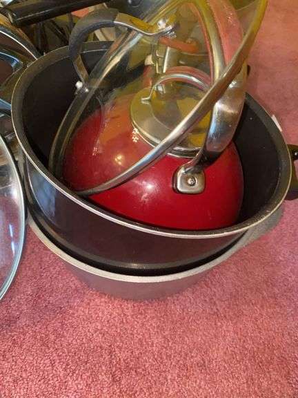 Assortment of Pots/Pans