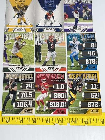 (9) Football Trading Cards