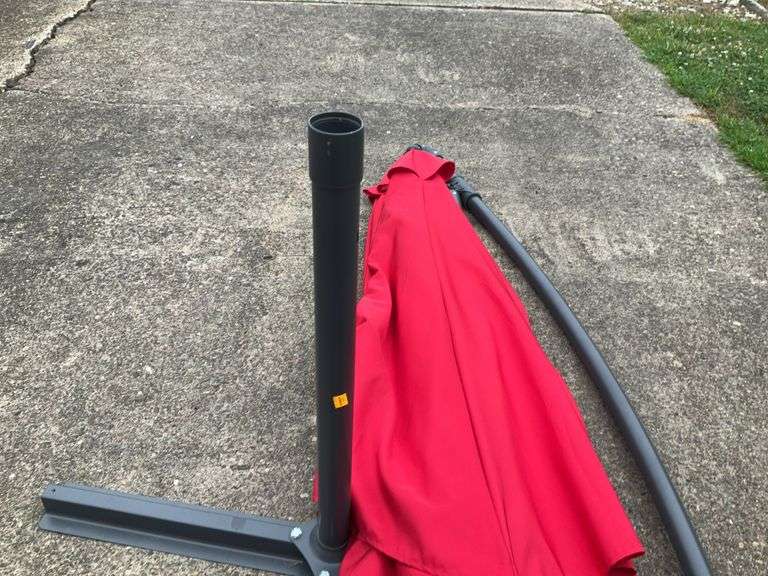 10’ Cantilever Outdoor Umbrella