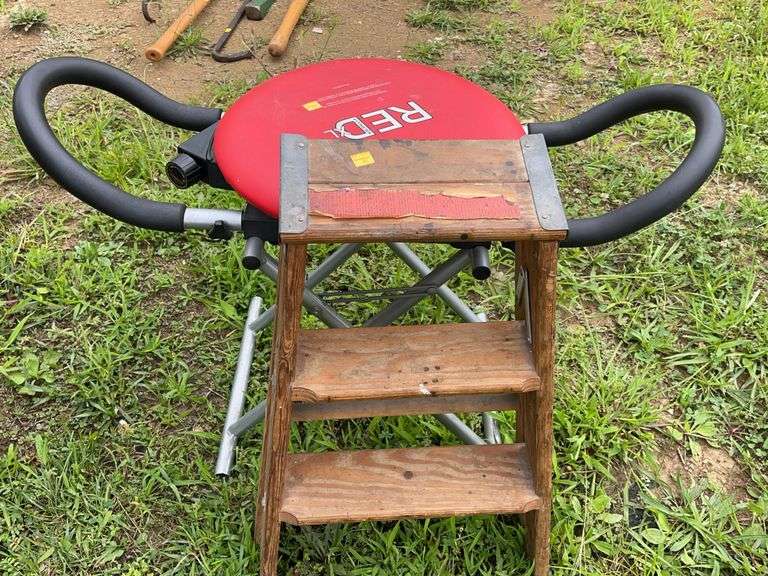 Stool and 2' Ladder