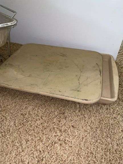 8pc Chafing Set, Hot Plate, Wooden Cutting Board and Stand, Pampered Chef Stone Baking Dish and Cutt