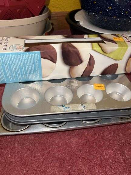 Assorted Kitchen Supplies