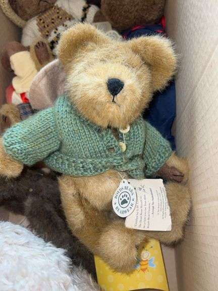Assortment of Boyd’s Bears