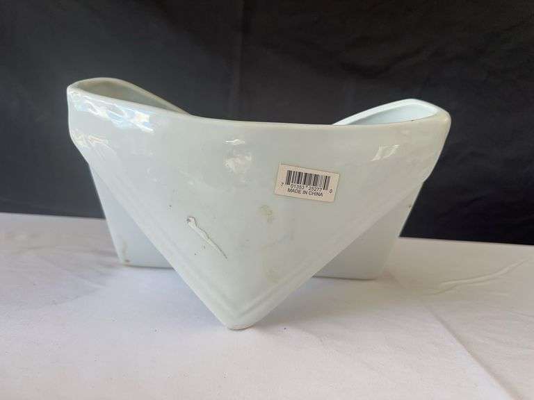 Cake Stand, Salad Dish, Envelope Dish, (2) Reed Diffuser