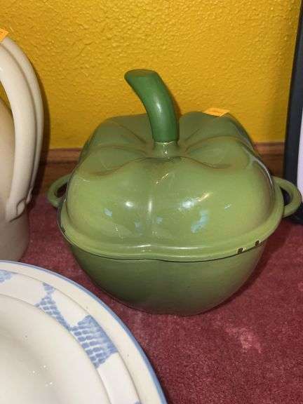 Pfaltsgraff Covered Casserole Dish, Cast Iron Green Pepper Cookware, Porcelain Pitcher