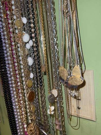 Assorted Women’s Costume Necklaces
