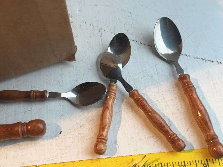 Wooden Handle Stainless Flatware
