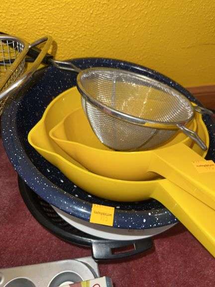 Assorted Kitchen Supplies