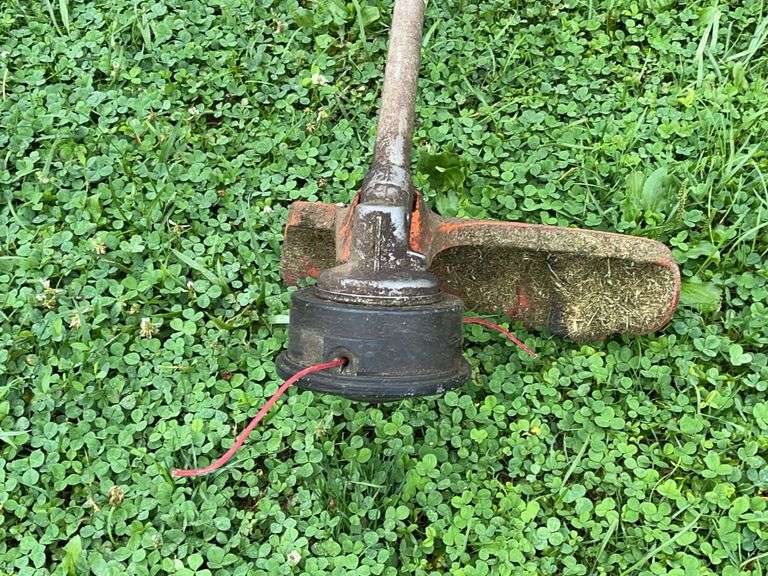 Stihl FS 56 RC Weedeater