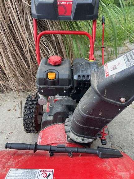 Troy-Bilt Storm 2410 Self-Propelled Gas Snow Blower