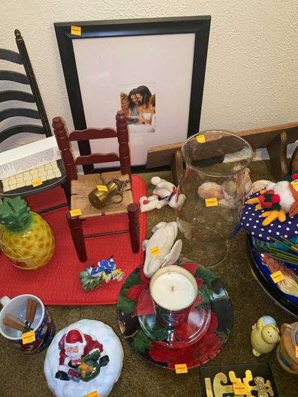 Assortment of Decor