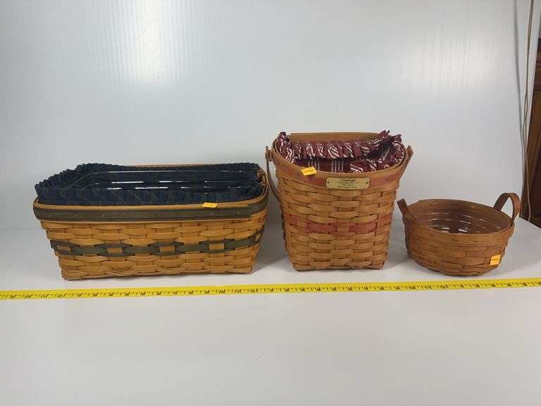 1998 Longaberger Glad Tidings Christmas Basket, Longaberger Round Button Basket, Longaberger Collect