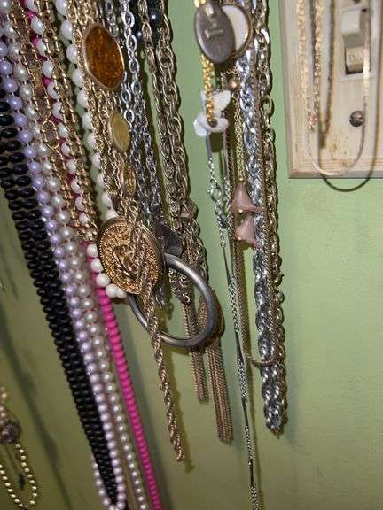Assorted Women’s Costume Necklaces