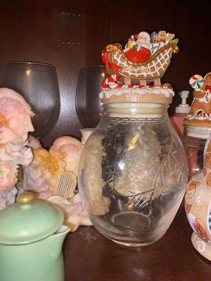 Contents of Cabinet-Decor