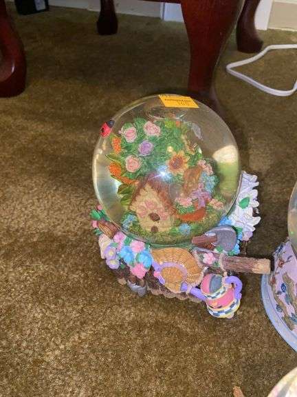 (6) Snowglobes
