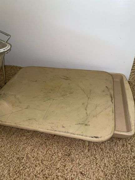 8pc Chafing Set, Hot Plate, Wooden Cutting Board and Stand, Pampered Chef Stone Baking Dish and Cutt