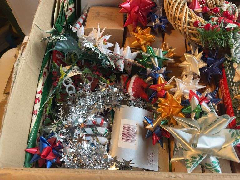 Christmas Ornaments & Decor