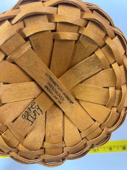 Longaberger Catch All Basket with Wooden Lid, Longaberger Round Basket with Leather Handles, Longabe