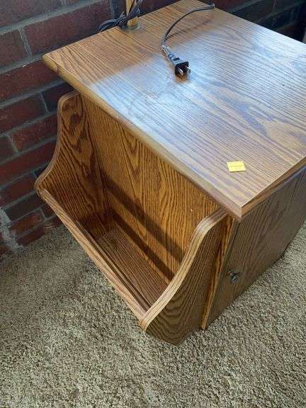 Wooden Side Table with Lamp